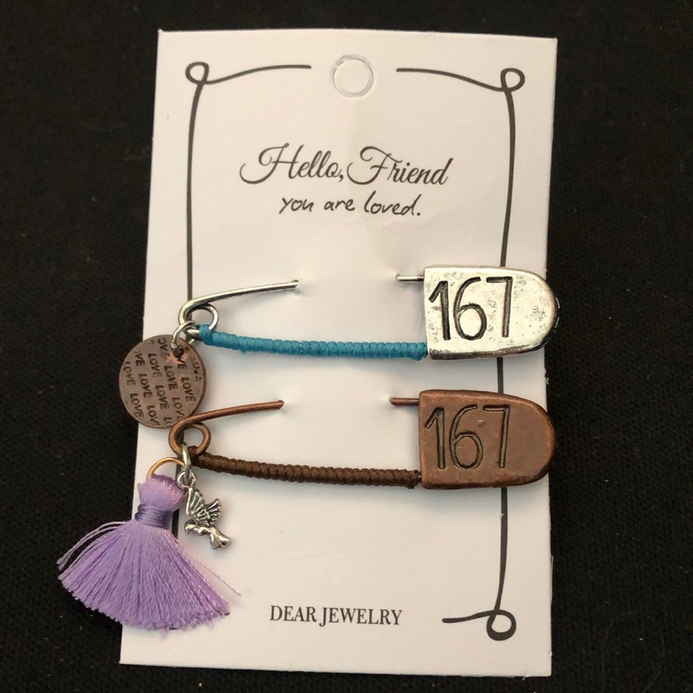 🎈3 for $30! Cute decorative safety pins to adorn your backpack, hoodie or hat!